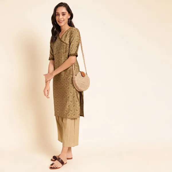 Rekha_Maniyar_Presenting_Girls_And_Women's_New_Design_Kurti_Chanderi_Silk_With_Fancy_Printed