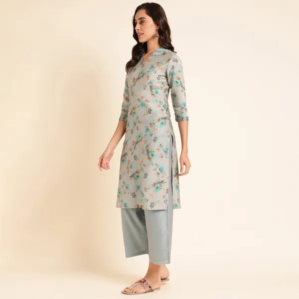 Rekha_Maniyar_Presenting_Girls_And_Women's_New_Design_Kurti_Chanderi_Silk_With_Fancy_Printed