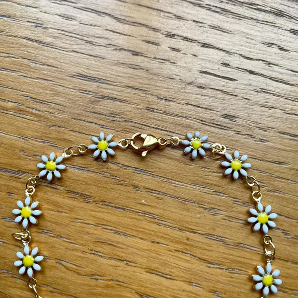 Daisy_Bracelate_Dailywear