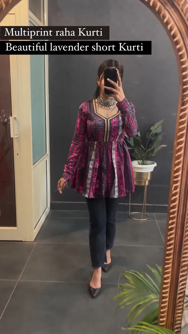 Beautiful_Multiprint_Short_Raha_Kurtis