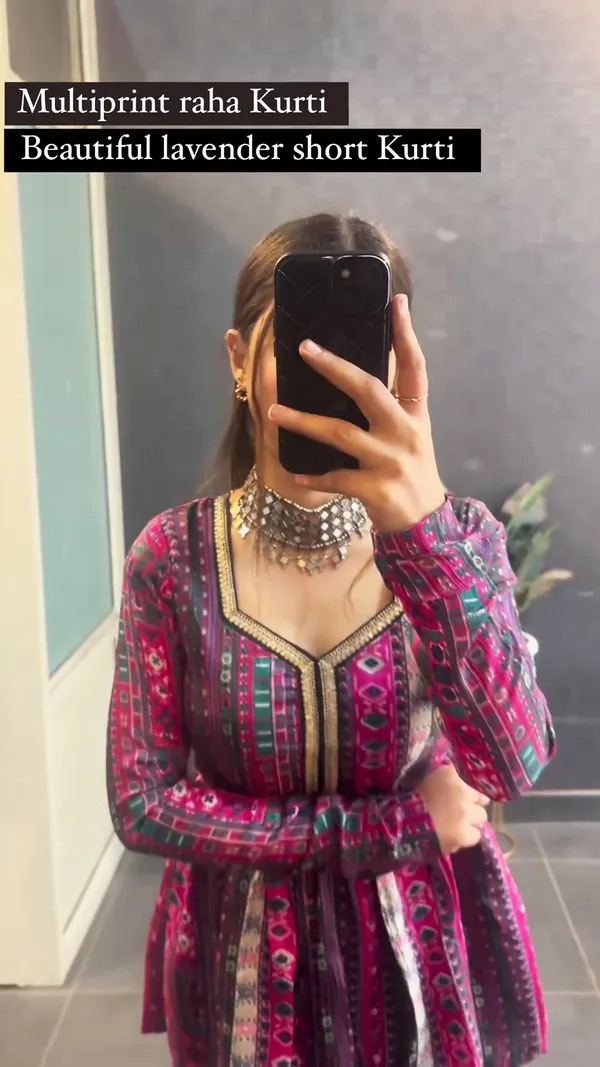 Beautiful_Multiprint_Short_Raha_Kurtis