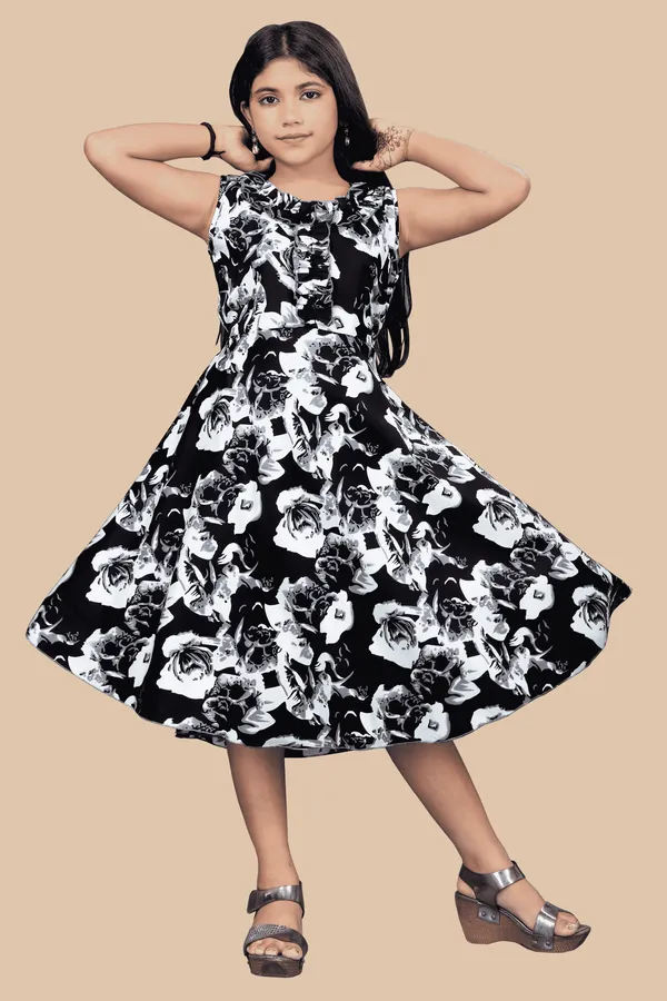 Girls_Black_&_White_Floral_Crepe_Print_Round_Neck_Knee_Length_Dress