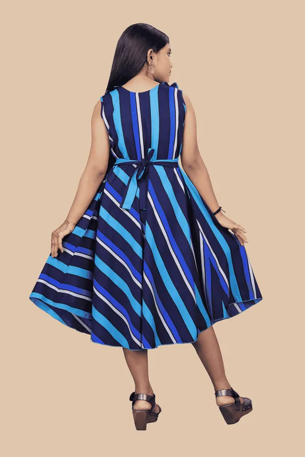 Girls_Blue_Striped_Crepe_Print_Round_Neck_Knee_Length_Dress