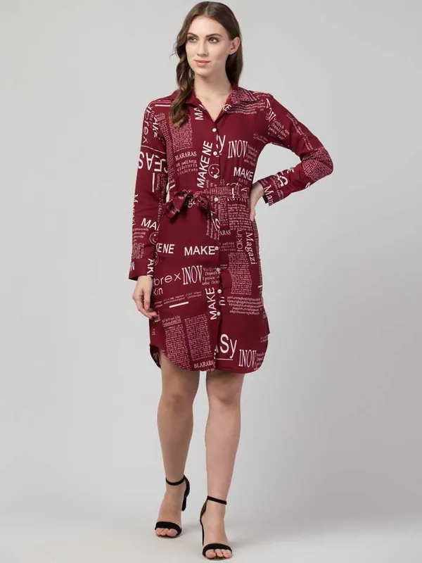 Women_Maroon_&_White_Text_Paper_Crepe_Printed_Spread_Collar_Casual_Dresses
