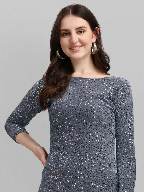 Women_Stylish_Fashionable_Women_Velvet_Dresses