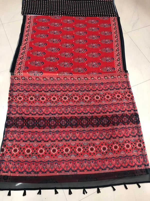 Maroon_Colour_Linen_Saree_(With_Unstitched_Blouse_Piece)_(For_Women)