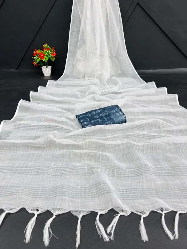 White_Colour_Linen_Saree_(With_Unstitched_Blouse_Piece)_(For_Women)
