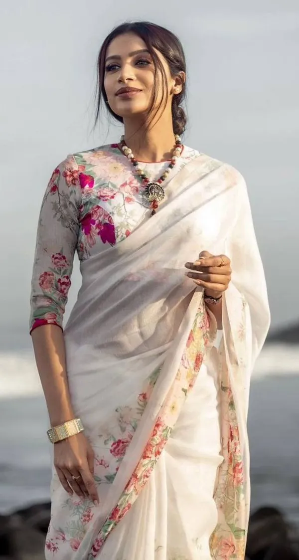 White_Colour_Linen_Saree_(With_Unstitched_Blouse_Piece)_(For_Women)