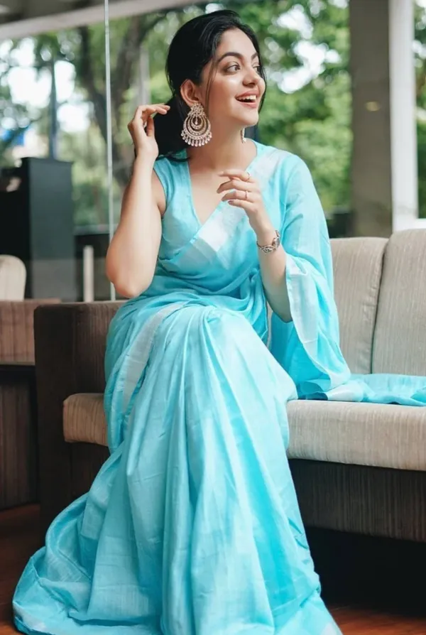 Sky_Blue_Colour_Linen_Saree_(With_Unstitched_Blouse_Piece)_(For_Women)