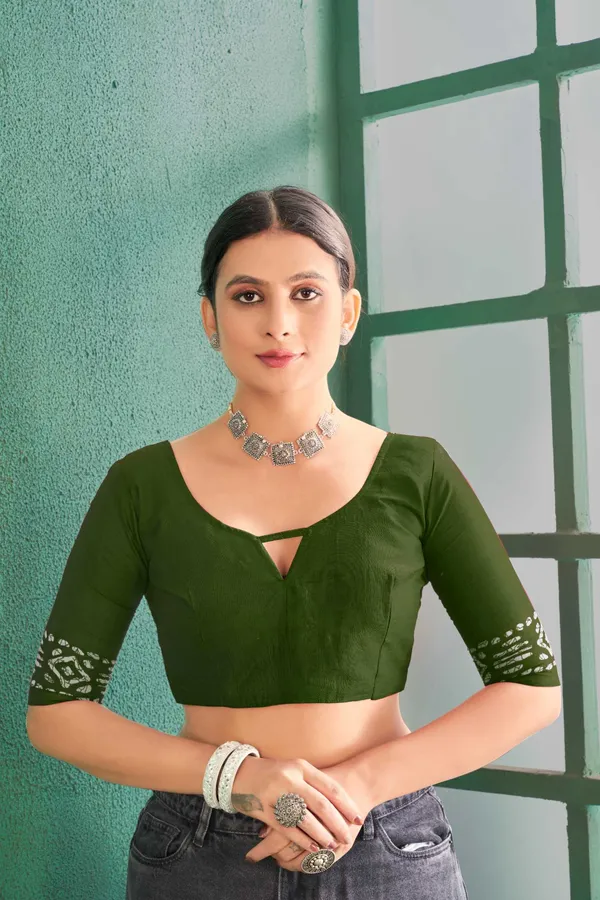 Ikkat_Print_Pure_Soft_Cotton_saree_With_Blouse_Piece