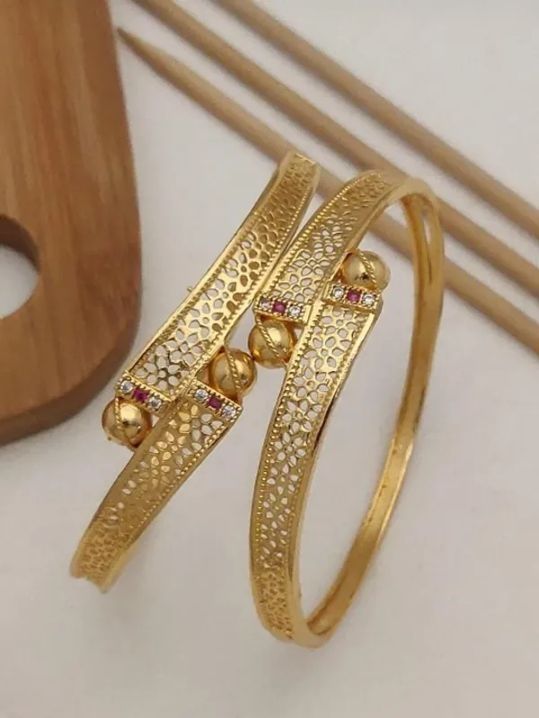 Designer_Gold_Plated_Ad_Diamond_Bangle(_Set_Of_2)