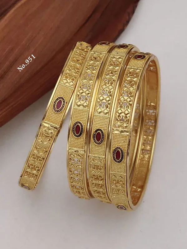 Micro_Gold_Plated_Casual_Ethnic_Wear_Women’s_Bangle_Set_of_4_Pcs