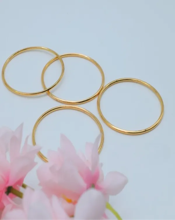 Casual_Wear_Micro_Gold_Plated_4_Pcs_Palin_Bangle_For_Girls_And_Women