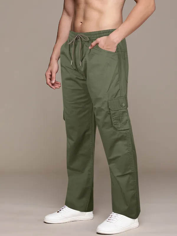 The_Streamlined_Olive_Cargos