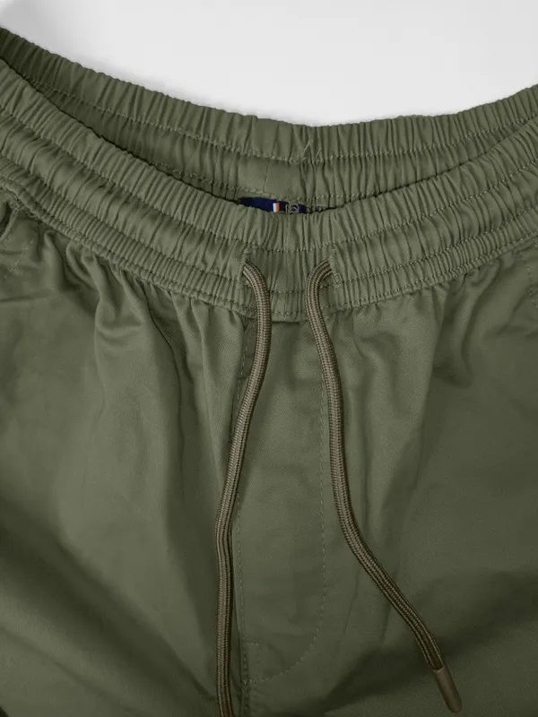 The_Streamlined_Olive_Cargos