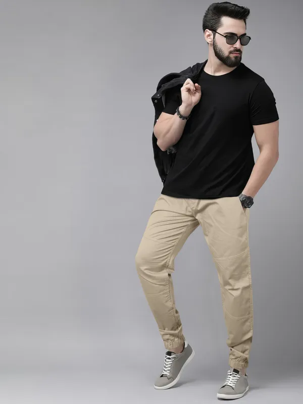 Minimalist_Cream_Track_Pants