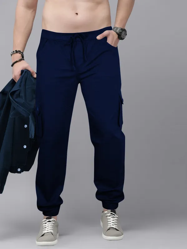 Rich_navy_Cargos