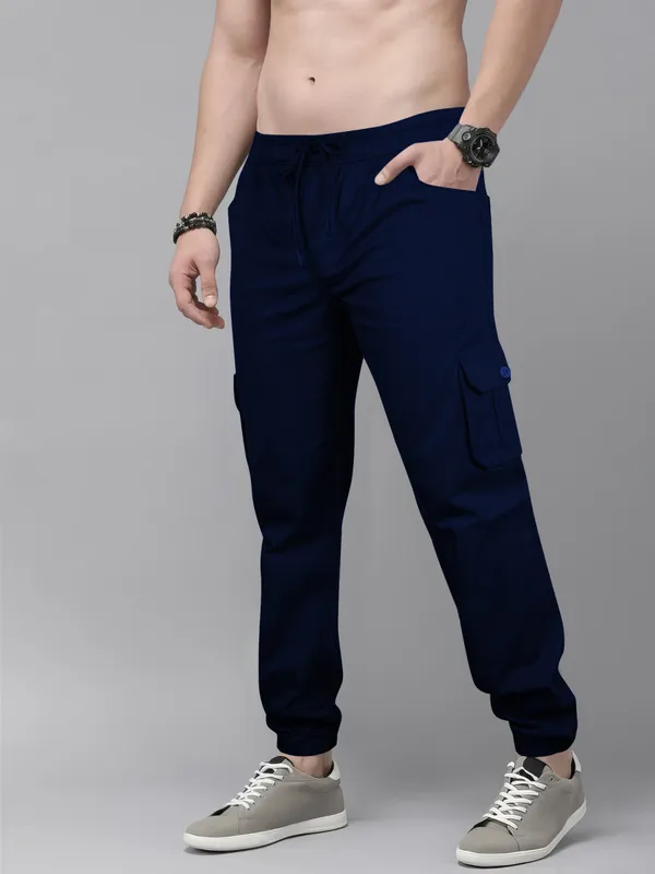 Rich_navy_Cargos