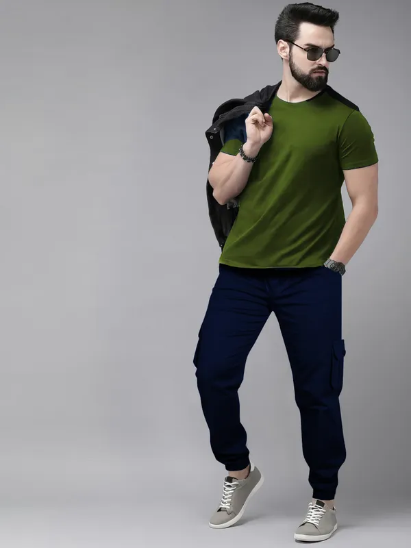 Rich_navy_Cargos