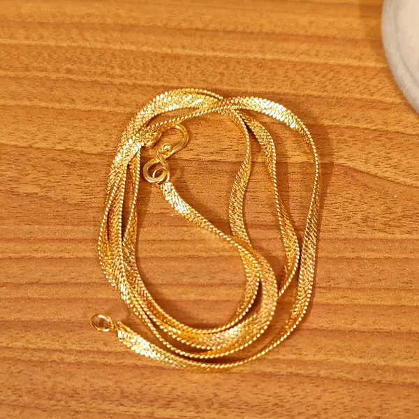 NAVRATAN_LOOK_OVAL_PENDANT_WITH_CHAIN
