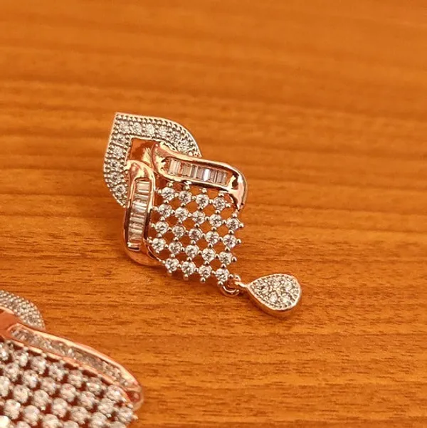 Diamond_Look_Zircon_Studded_Pendant_and_earrings_Set_With_Chain