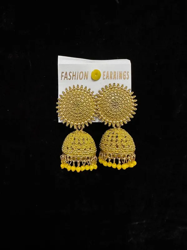 https://cdn-image.blitzshopdeck.in/ShopdeckCatalogue/tr:f-webp,w-600,fo-auto/6415958f1a426000122ef29a/media/AARNA_GOLD_PLATED_PEARL_BEADED_KUNDAN_JHUMKA_EARRING_HC0ZN13KQM_2024-02-16_1.jpg__Aarna Jewel