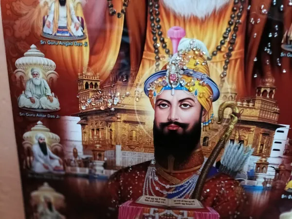 Guru_Nanak_Dev_ji_With_Guru_Gobind_Singh_Ji/Waheguru/sikh_guru_Photo_Frame