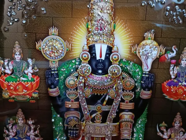 Lord_Balaji_with_Ashta_Lakshmi_Photo_Frame