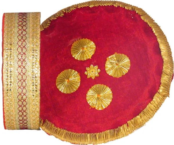 Karwa_Chauth_Pooja_Thali_Set|Karwachauth_Thali_Set_|Karwa_Chauth_Thali_Maroon_With_Karwa_And_Chalni_Terracotta_(5_Pieces,_Maroon,_Gold)