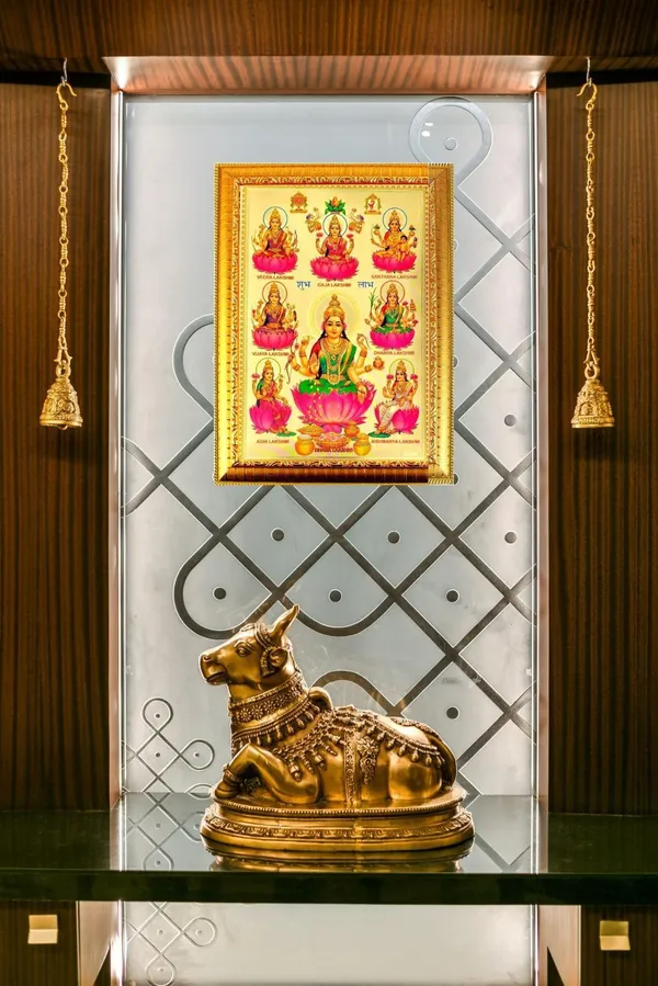 Photo_&_Frame_Aasht_Laxmi