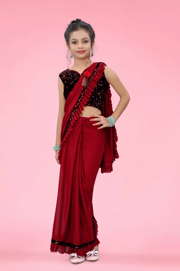 https://cdn-image.blitzshopdeck.in/ShopdeckCatalogue/tr:f-webp,w-600,fo-auto/643fd8c850b2ce0012038443/media/Kids-saree-Red_1699610542143_d7cnabibspot4l8.jpg__Shrithi Fashion Fab