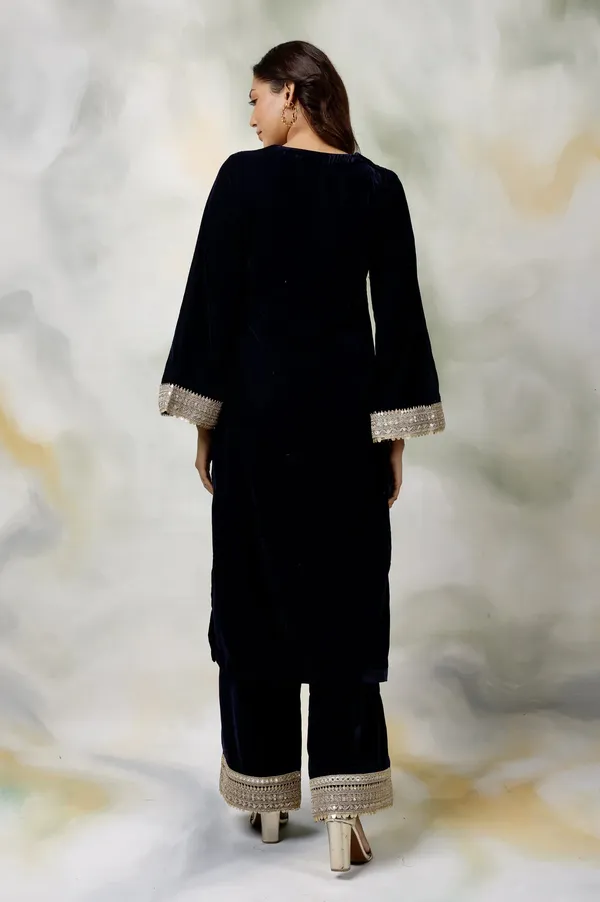 Blue_Velvet_Suit_Set