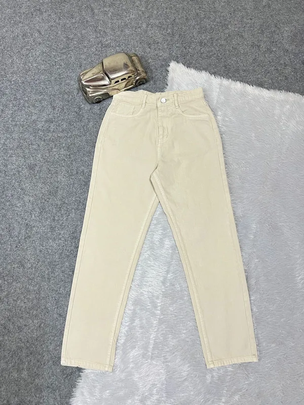 Ceammy_Unique_Colour_Causal_Cream_Straight_Mom_Fit_Jeans