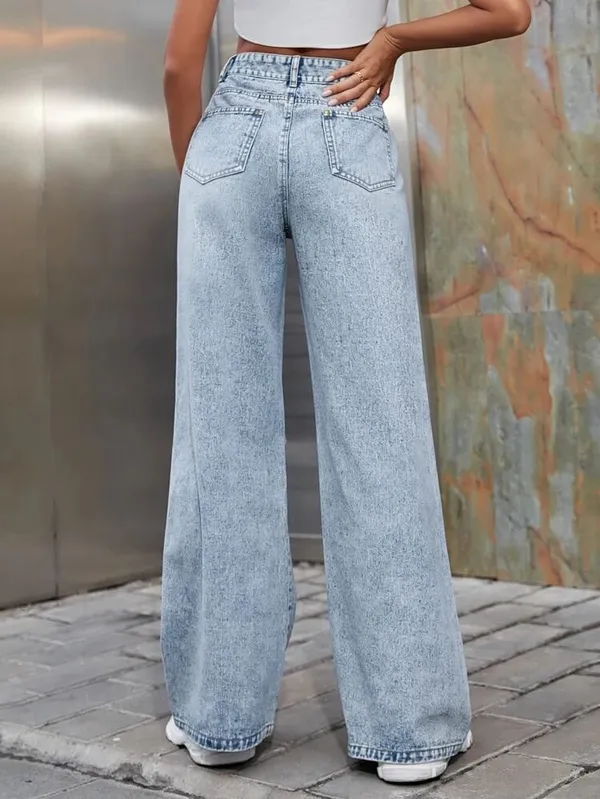 Smiling_Jaw_Wide_Pant_Knee_Cut_Blue_Straight_Denim_Jeans_For_Women