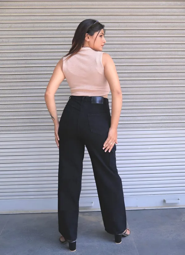 Kervanki_Karboun_Black_Colour_High_Rise_Cargo_Denim_Jeans_For_Women