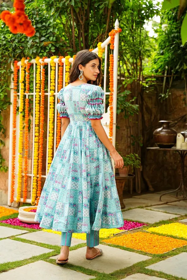 Blue_Muslin_Maxi_Gown_With_Dupattas