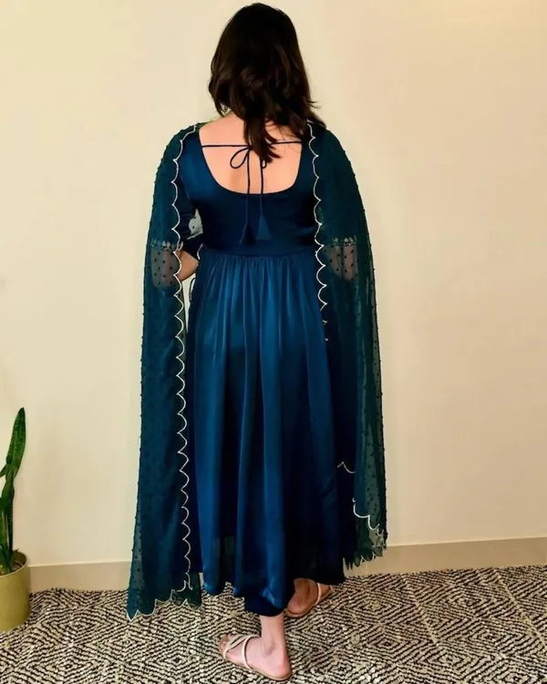 Chiffon_Nyra_Cut_Dress_3_Pis_Set