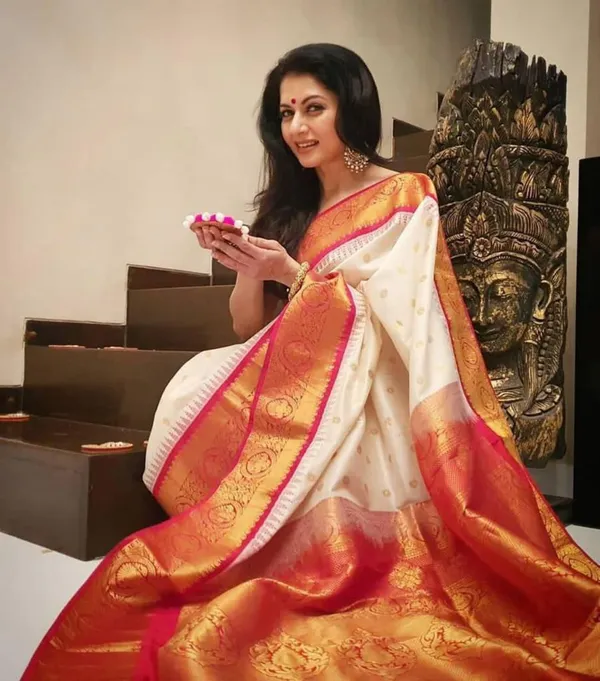 Women'S_Kanjivaram_Soft_Lichi_Silk_Saree_With_Blouse_Piece