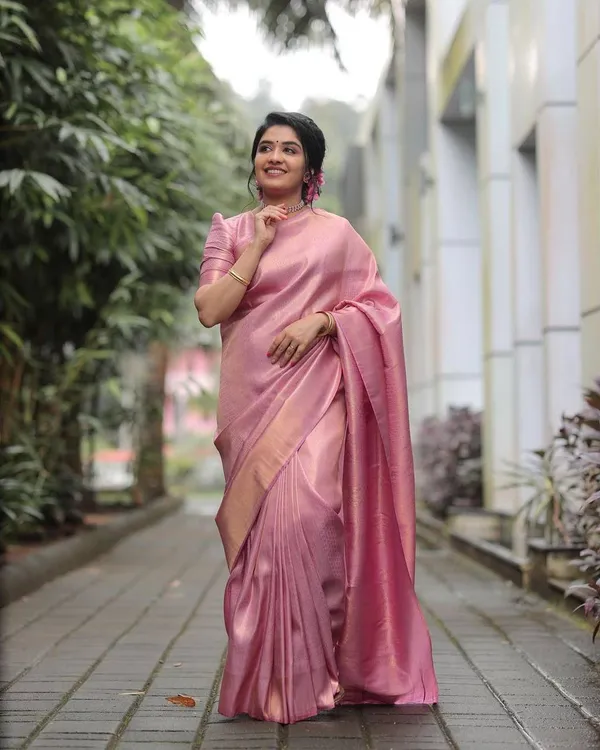 Light_Pink_Colour_New_Arrival_Soft_Banarasi_Silk_Saree