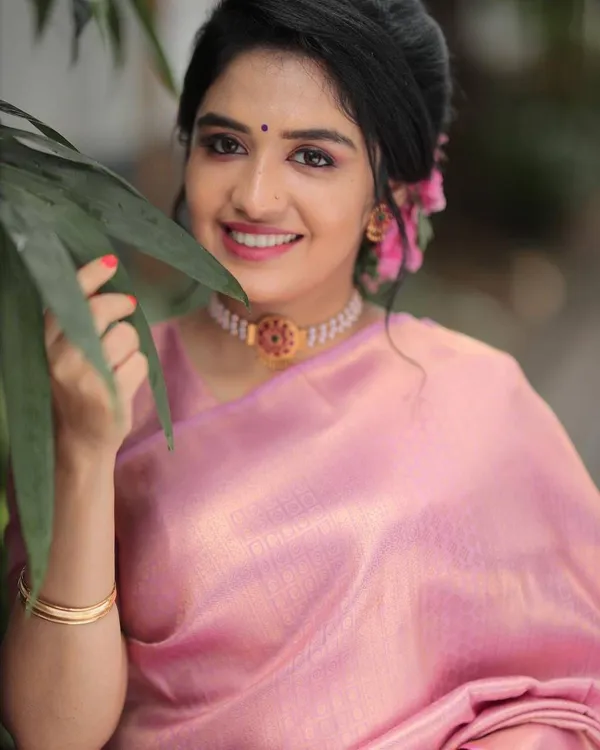 Light_Pink_Colour_New_Arrival_Soft_Banarasi_Silk_Saree