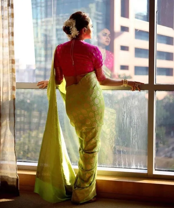Solid/Plain_Banarasi_Pure_Silk_Saree