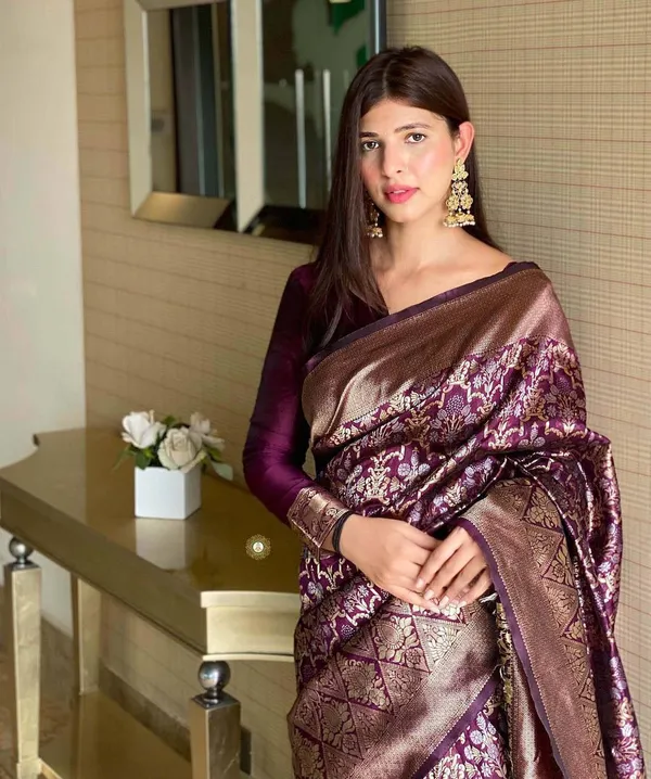 Woven_Bollywood_Pure_Silk_Saree
