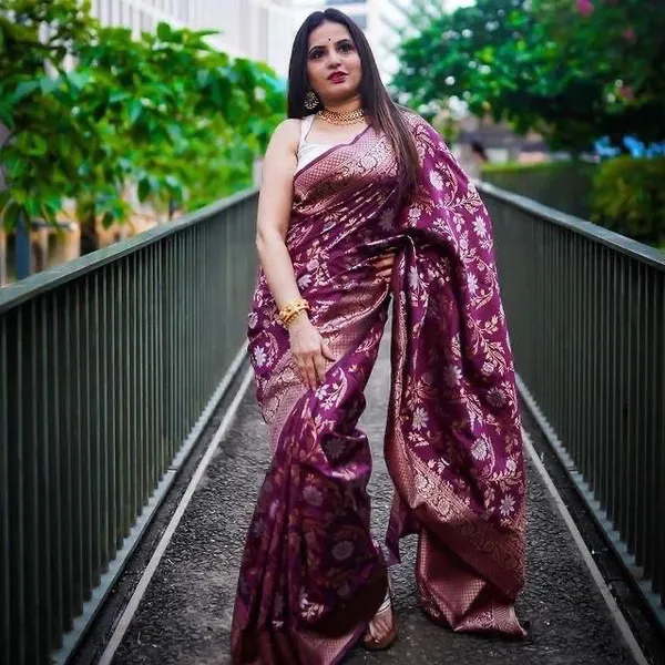 Shubh_Lichi_Slik_Banarasi_Saree