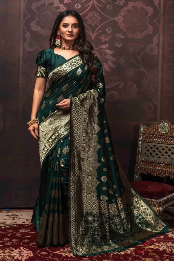 Green_Jacquard_Silk_Beautiful_Saree