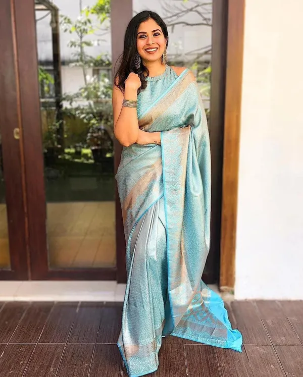 Silk_Saree_Indian_Wedding_Saree_Designer_Traditional_Saree_Partywear_Saree