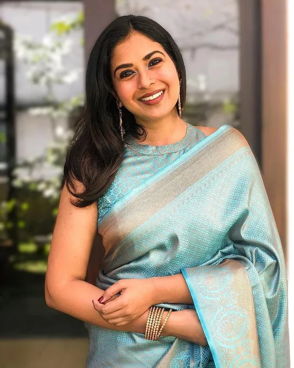 Silk_Saree_Indian_Wedding_Saree_Designer_Traditional_Saree_Partywear_Saree