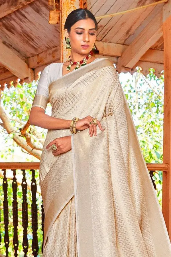 Ivory_White_Kanjivaram_Soft_Woven_Silk_Saree