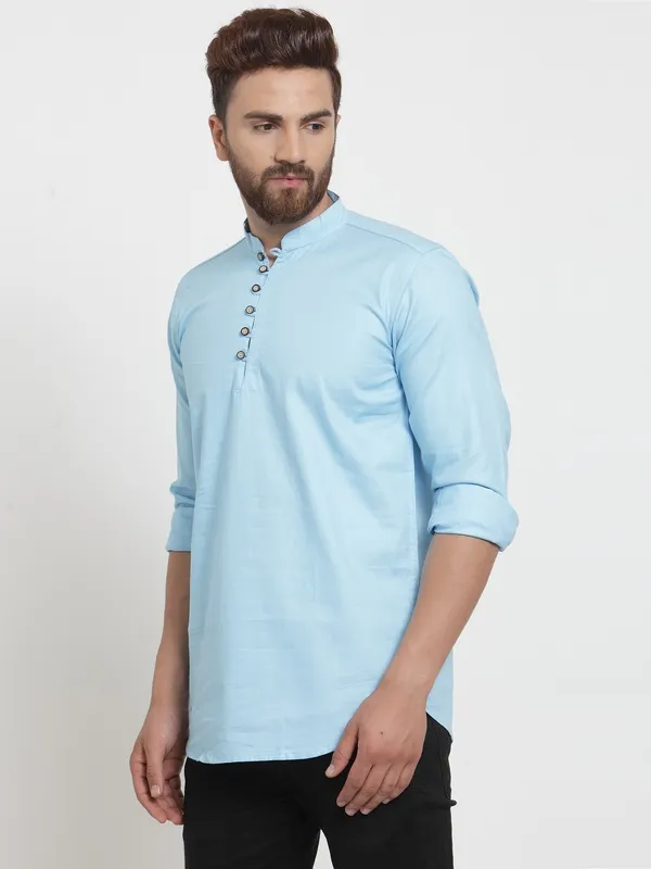 Men_Solid_Straight_Kurta_(Light_Blue)