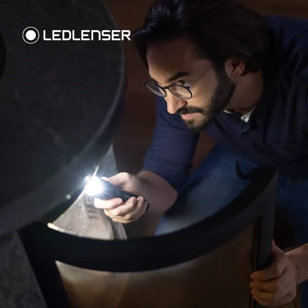Ledlenser_-_P7R_Rechargeable_Core_Handheld_Flashlights