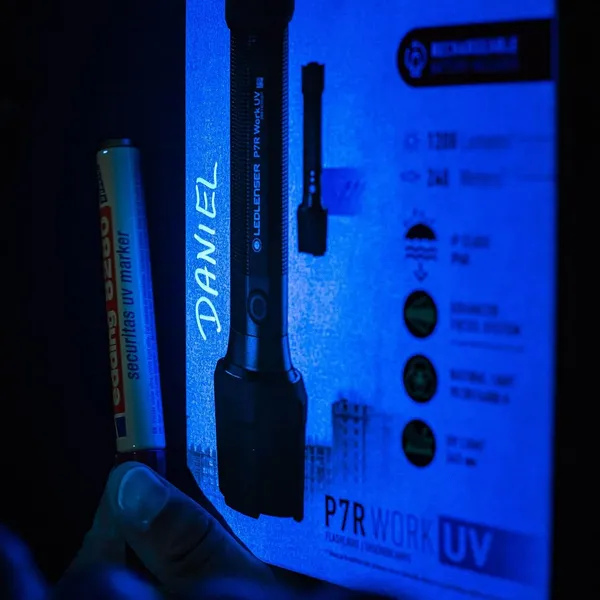 Ledlenser_-_P7R_Work_Rechargeable_Work_Handheld_Flashlights